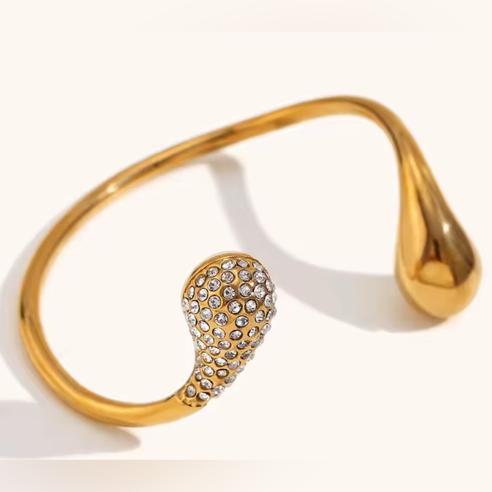 NEW 18K GOLD PLATED LUXE CUFF BRACELET – “FLORÉAL” DESIGN